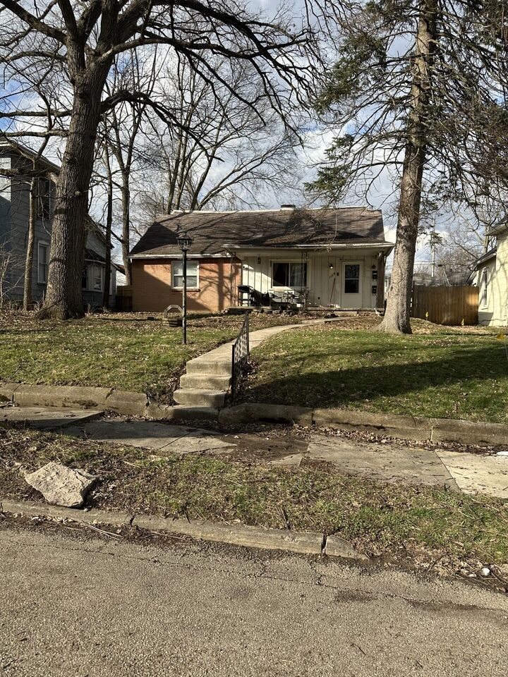 Property Photo:  1124 W Mulberry Street  OH 45506 