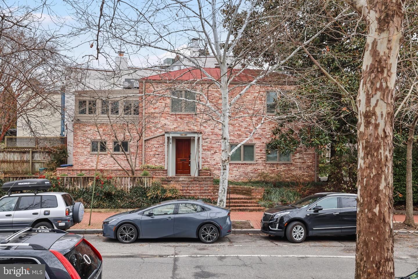 Property Photo:  416 6th Street SE  DC 20003 