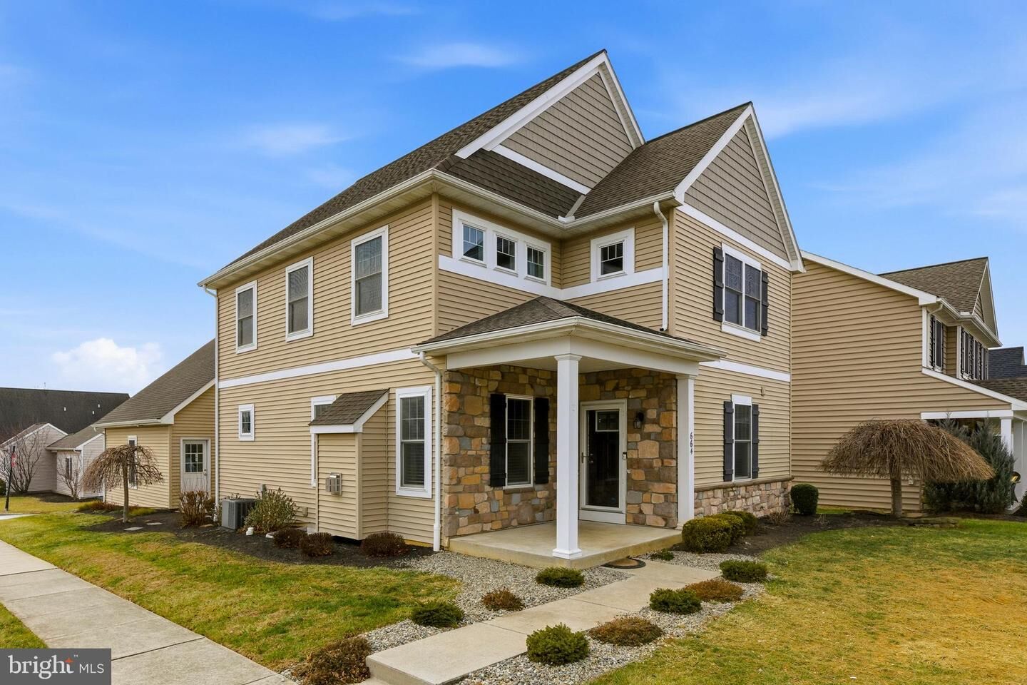 Property Photo:  664 Richmond Drive  PA 17601 