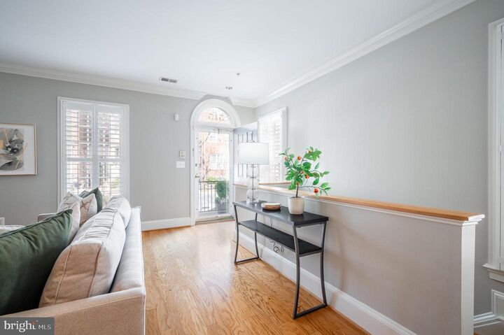 Property Photo: 515 N Pitt Street VA 22314