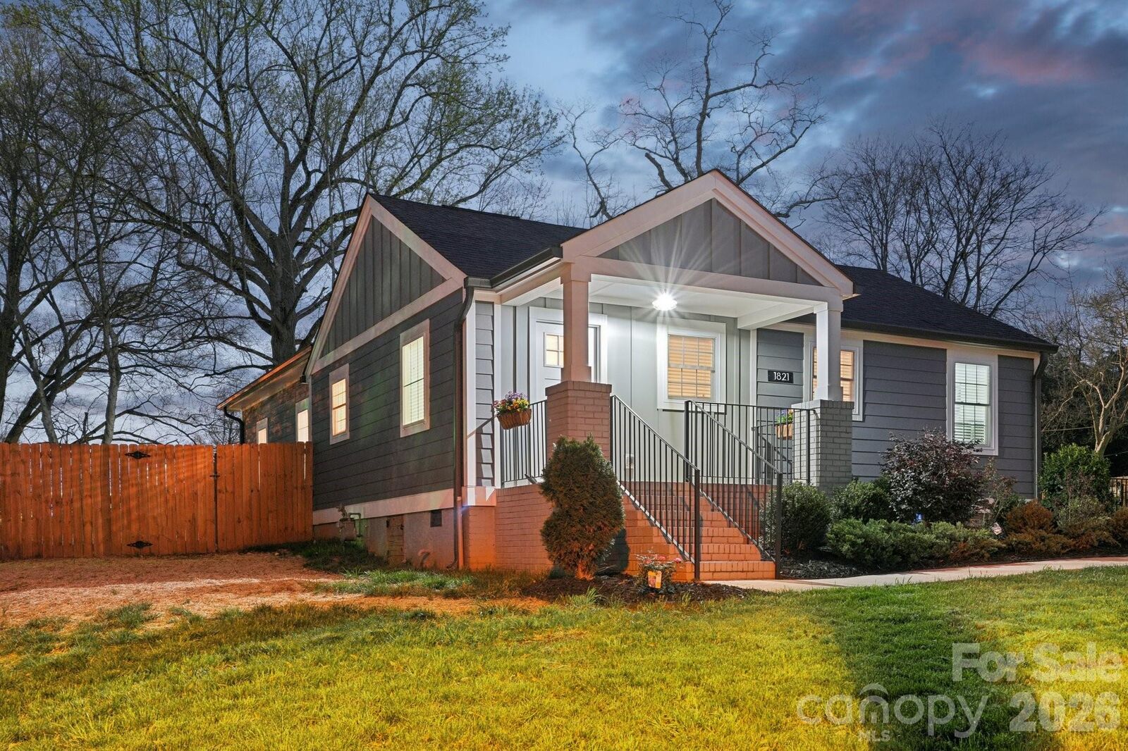 Property Photo:  1821 Garibaldi Avenue  NC 28208 