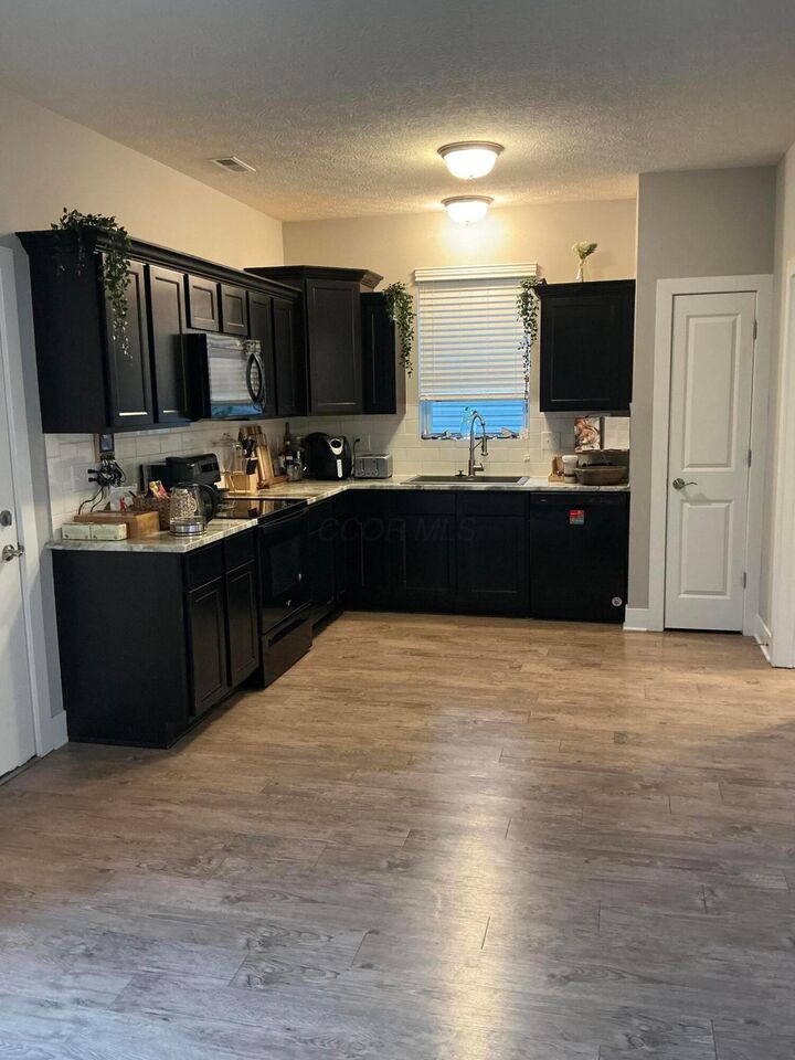 Property Photo:  98 Glenridge Drive  OH 43055 