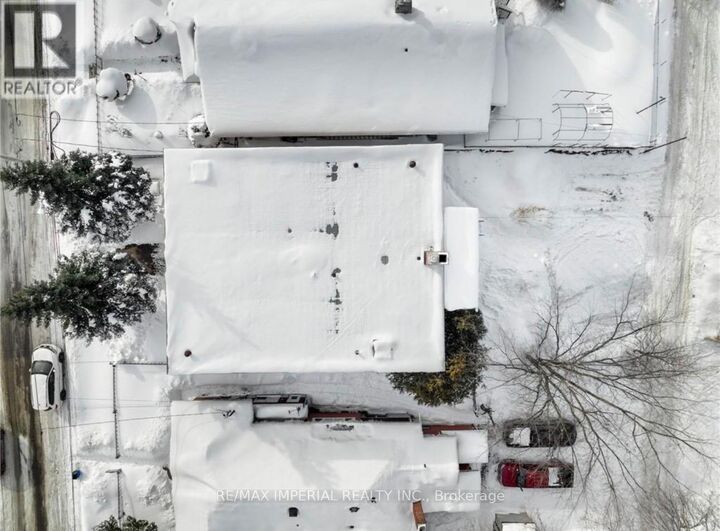 Property Photo:  226 Oak Street  ON P3C 1M7 