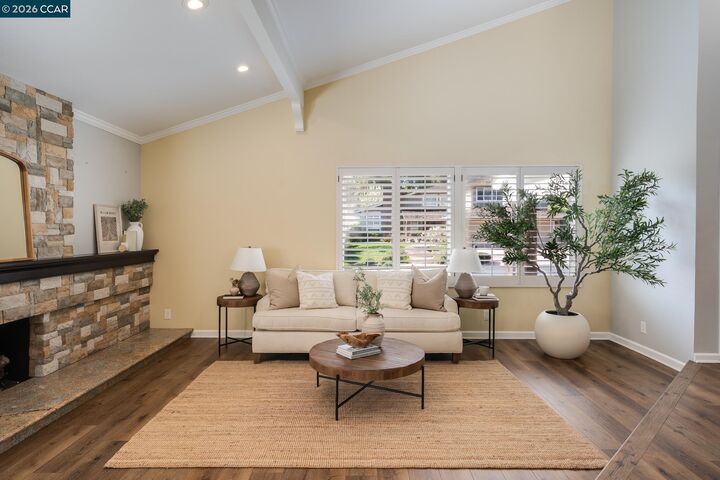 Property Photo:  855 Columbine Ct  CA 94526 