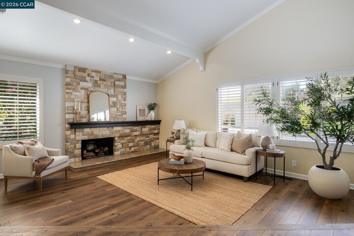 Property Photo:  855 Columbine Ct  CA 94526 