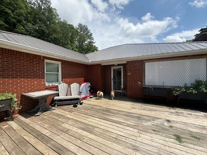 Property Photo:  377 Ky. Rt. 993  KY 41274 