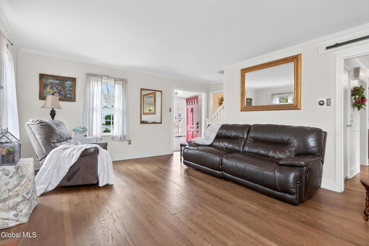 Property Photo:  1549 Wyoming Avenue  NY 12309 