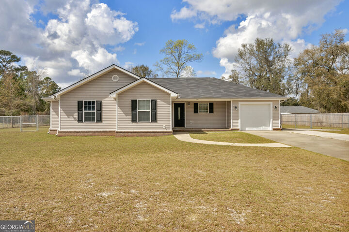 Property Photo:  3573 SE Arnold Drive  GA 31301 
