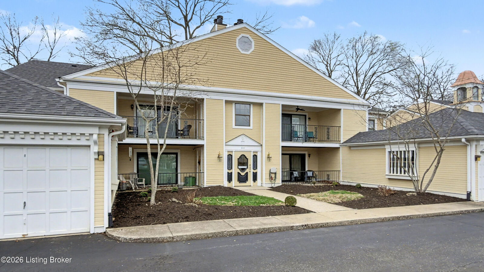 Property Photo:  814 Washburn Ave Apt 20  KY 40222 