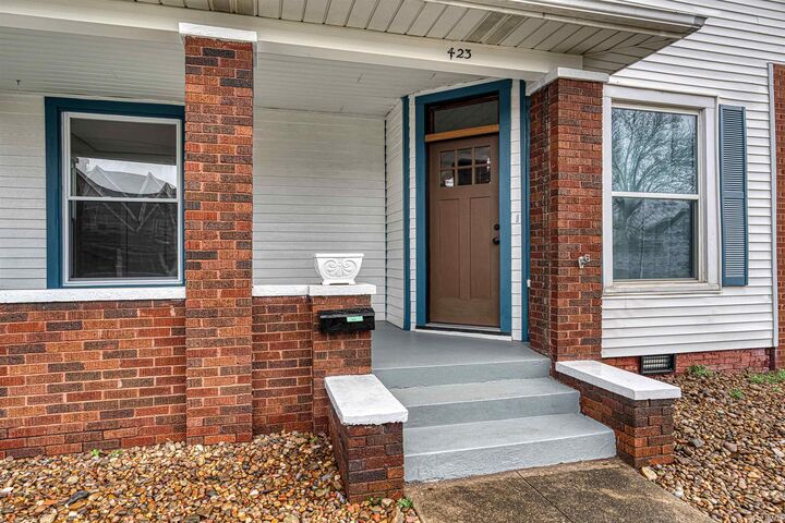 Property Photo:  423 N 3rd Street  IN 47601 