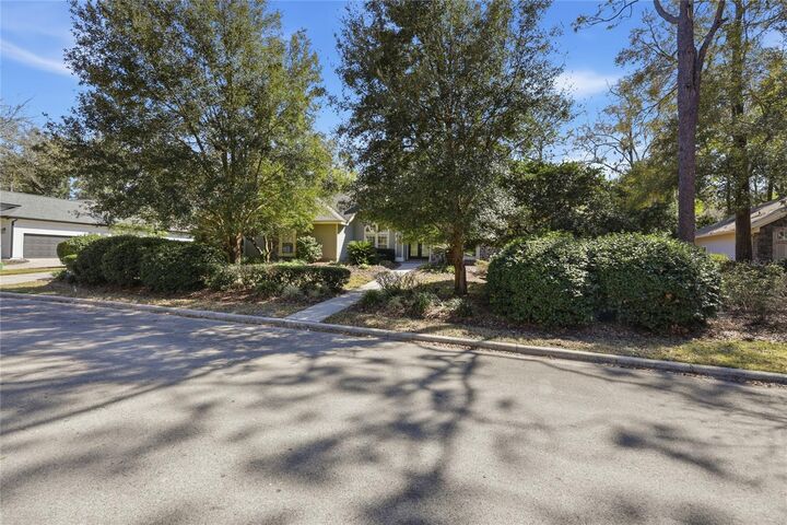 Property Photo:  9605 SW 33rd Lane  FL 32608 