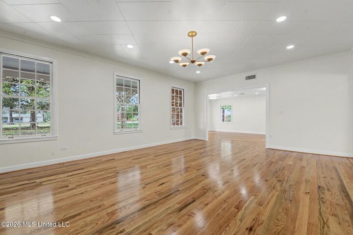 Property Photo:  400 Manila Street  MS 39452 