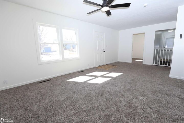 Property Photo:  217 7th Street  IA 50635 