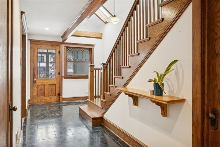 Property Photo:  624 S Taylor Avenue  IL 60304 