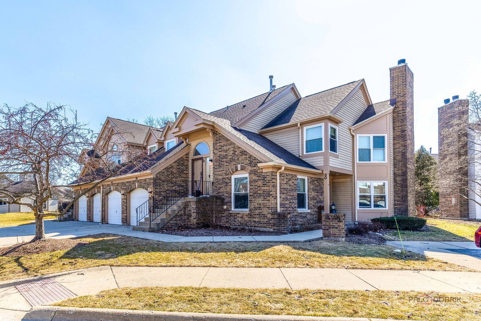 Property Photo:  80 Willow Parkway  IL 60089 