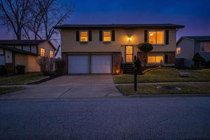 Property Photo:  4041 187 Place  IL 60478 