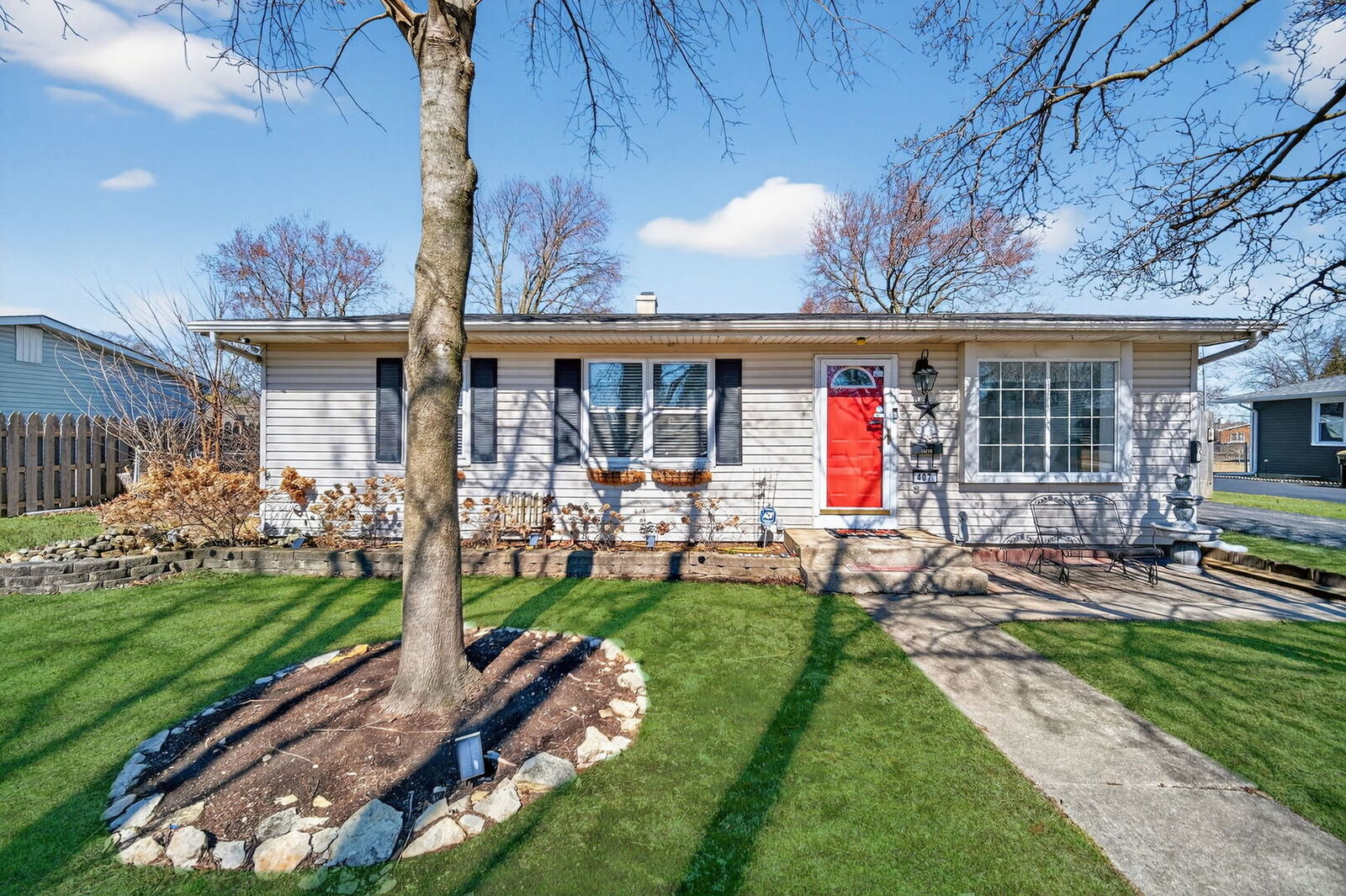 Property Photo:  407 Butterfield Road  IL 60542 