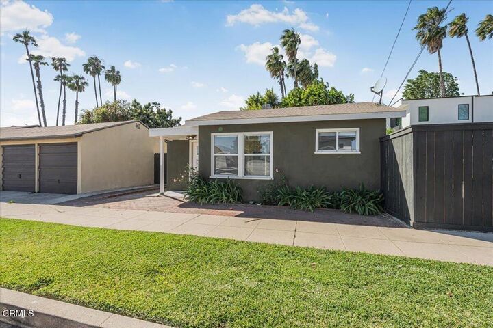 Property Photo:  13902 Calvert Street  CA 91401 