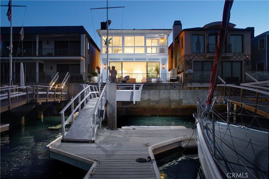 Property Photo:  536 Via Lido Nord  CA 92663 