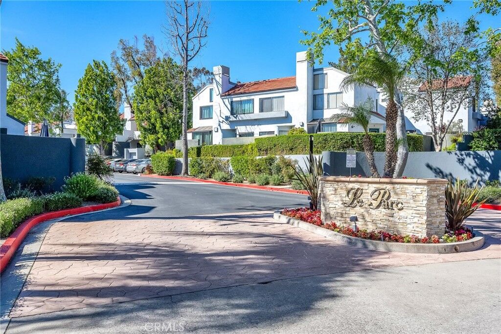 Property Photo:  1125 Tivoli Lane 115  CA 93065 