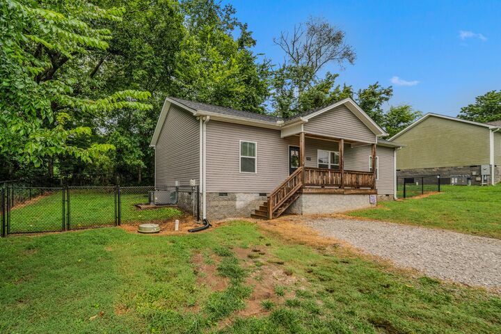 Property Photo:  112 Holland Dr  TN 37029 