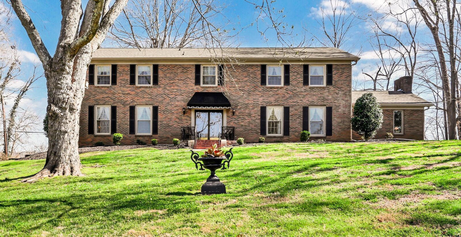 Property Photo:  351 Fairway Dr  TN 37043 