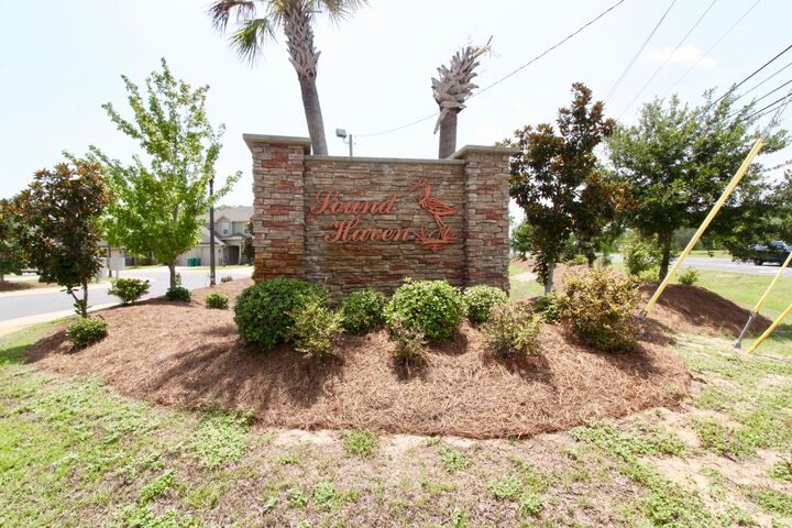 Property Photo:  1733 Sound Haven Court  FL 32566 