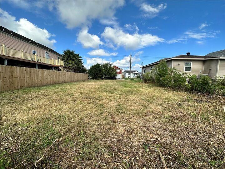 Property Photo:  6017 Warrington Drive  LA 70122 