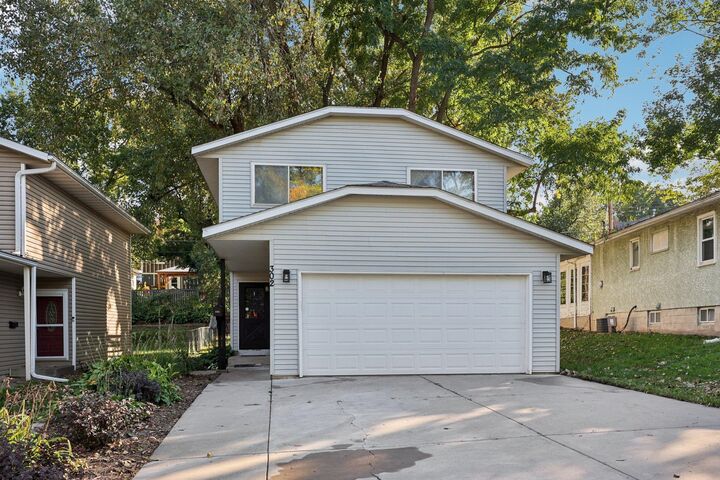 Property Photo:  302 Sidney Street E  MN 55107 