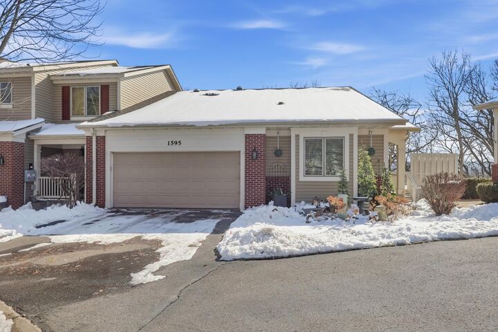 Property Photo:  1595 Summit Shores Circle  MN 55306 