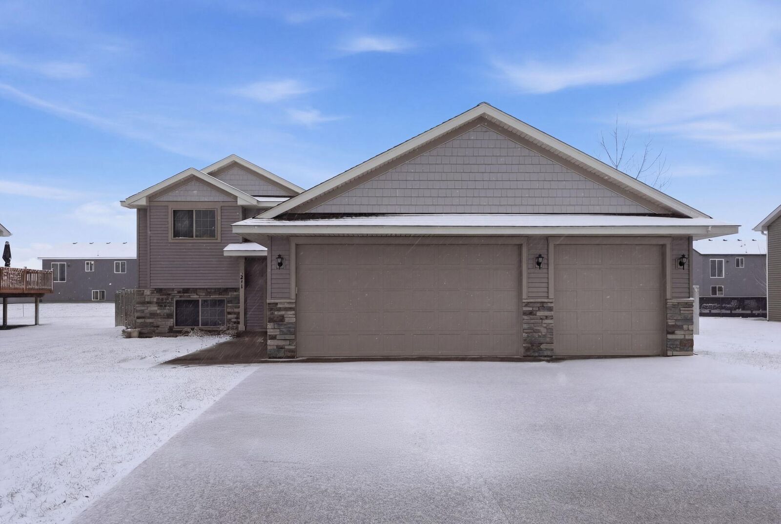 Property Photo:  811 2nd Avenue SW  MN 56367 