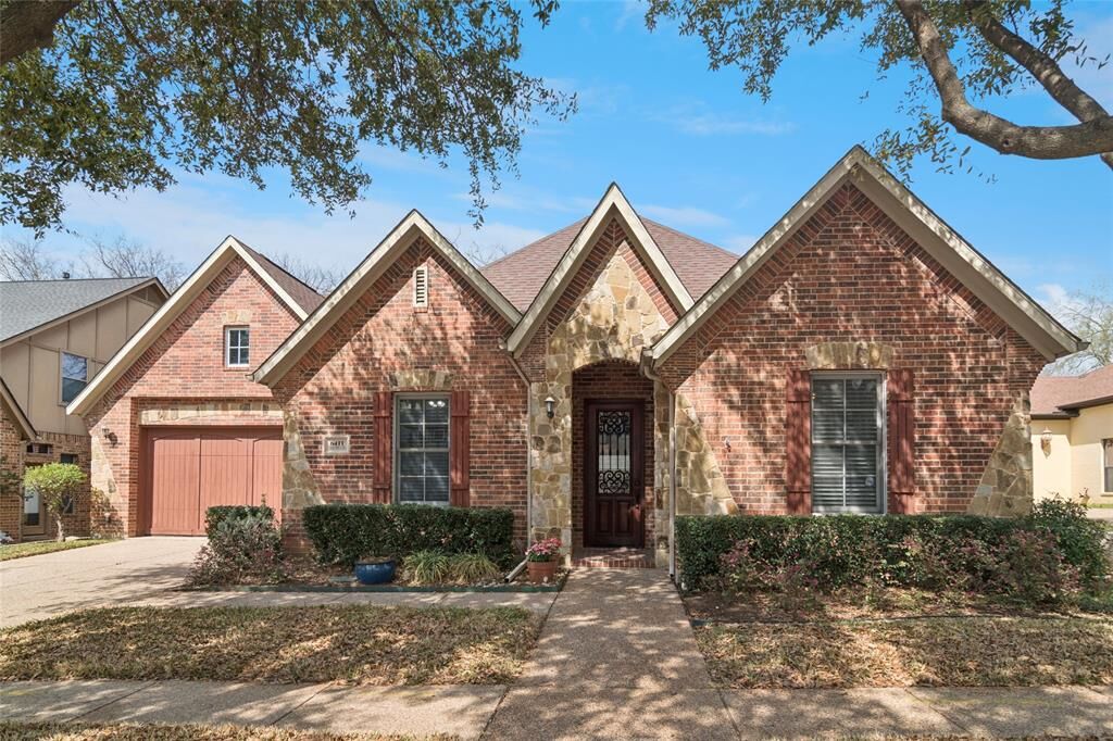Property Photo:  6411 Tuscany Park Drive  TX 76016 