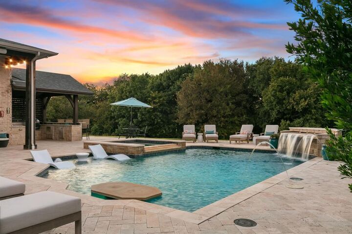 Property Photo: 2601 Greenspoint Lane TX 75078