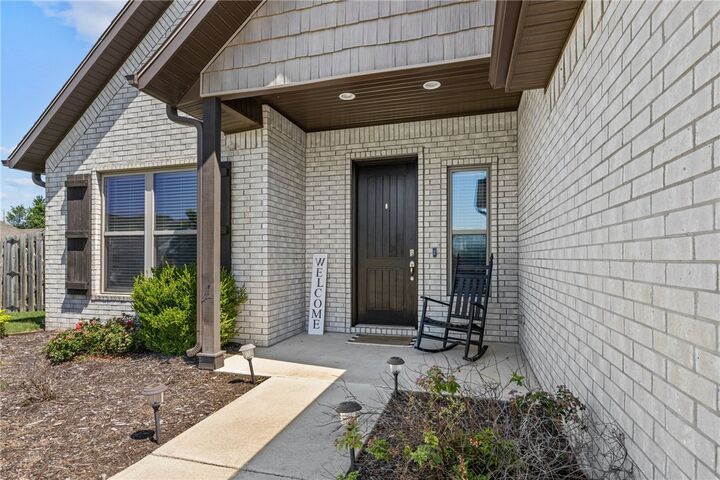 Property Photo:  801 Bellmara Circle  AR 72718 