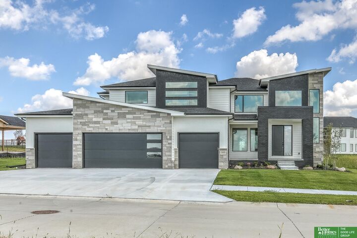 Property Photo:  5409 N 197th Street  NE 68022 