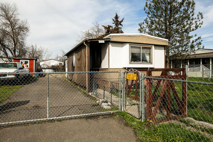 Property Photo:  2533 Terrmont Street  OR 97503 