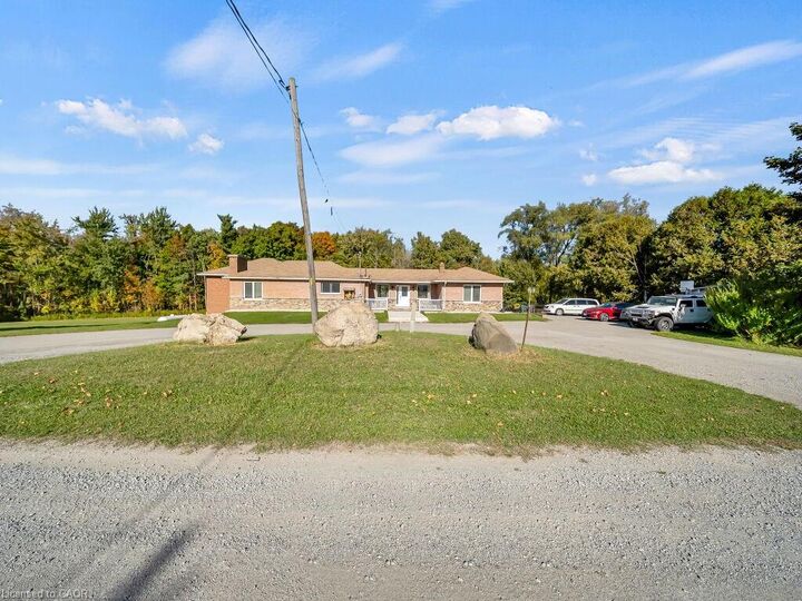 Photo de la propriété:  12571 Regional Rd 25 Basement Unit  ON L7J 2M1 