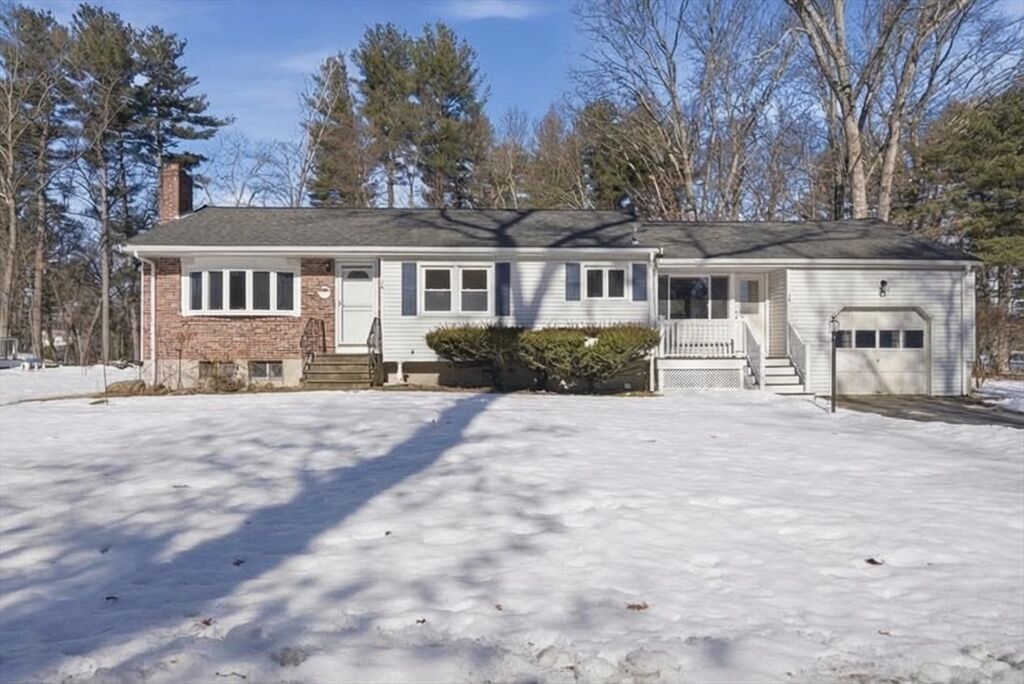 Property Photo:  14 Manning Street  MA 01887 