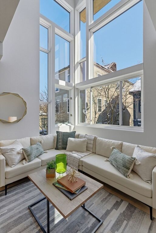 Property Photo:  6 Valentine St 6  MA 02139 