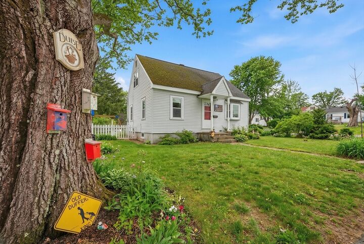 Property Photo:  12 Bruce  MA 01604 