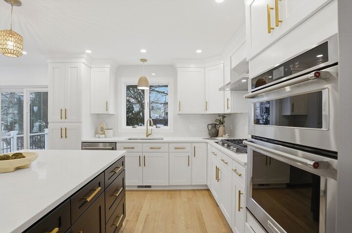 Property Photo:  44 Lakeview Terrace  MA 02451 