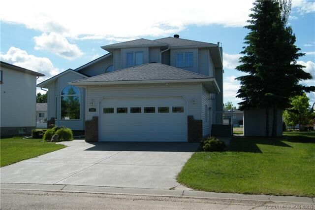 Property Photo: 5606 46 Avenue W AB T0B 1N0