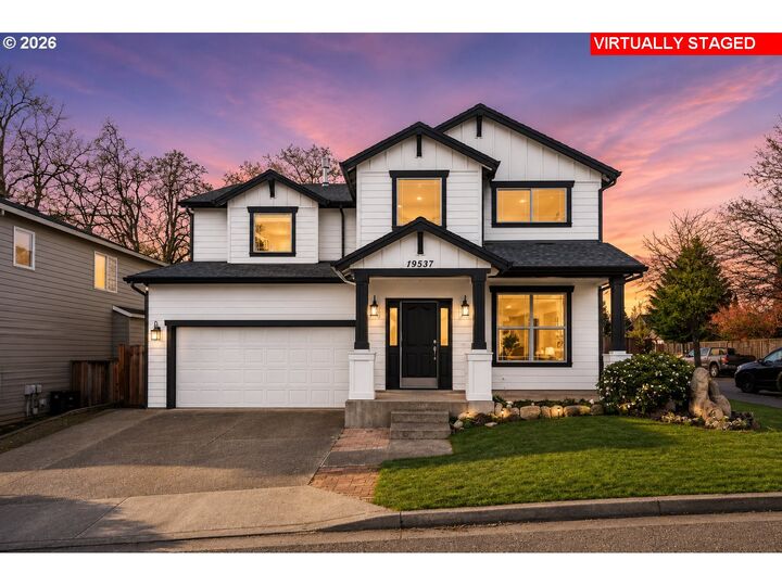 Property Photo:  19437 Provisioner Ct  OR 97045 