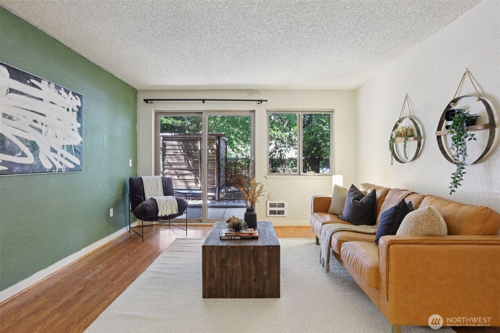 Property Photo:  275 W Roy Street 114  WA 98119 