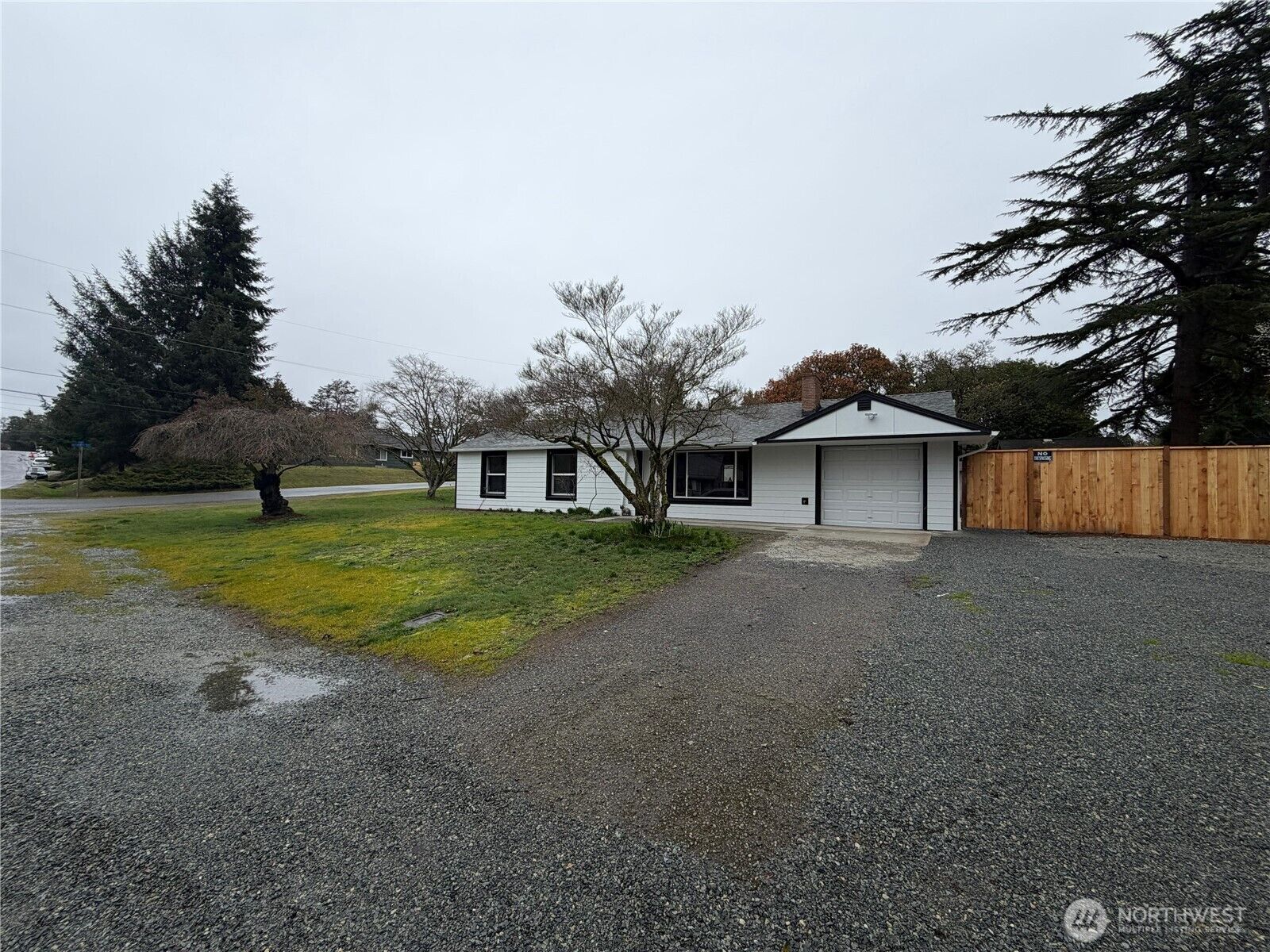 Property Photo: 19502 2nd Avenue S WA 98148
