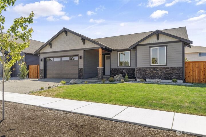 Property Photo:  900 NW Shire Street  WA 98277 