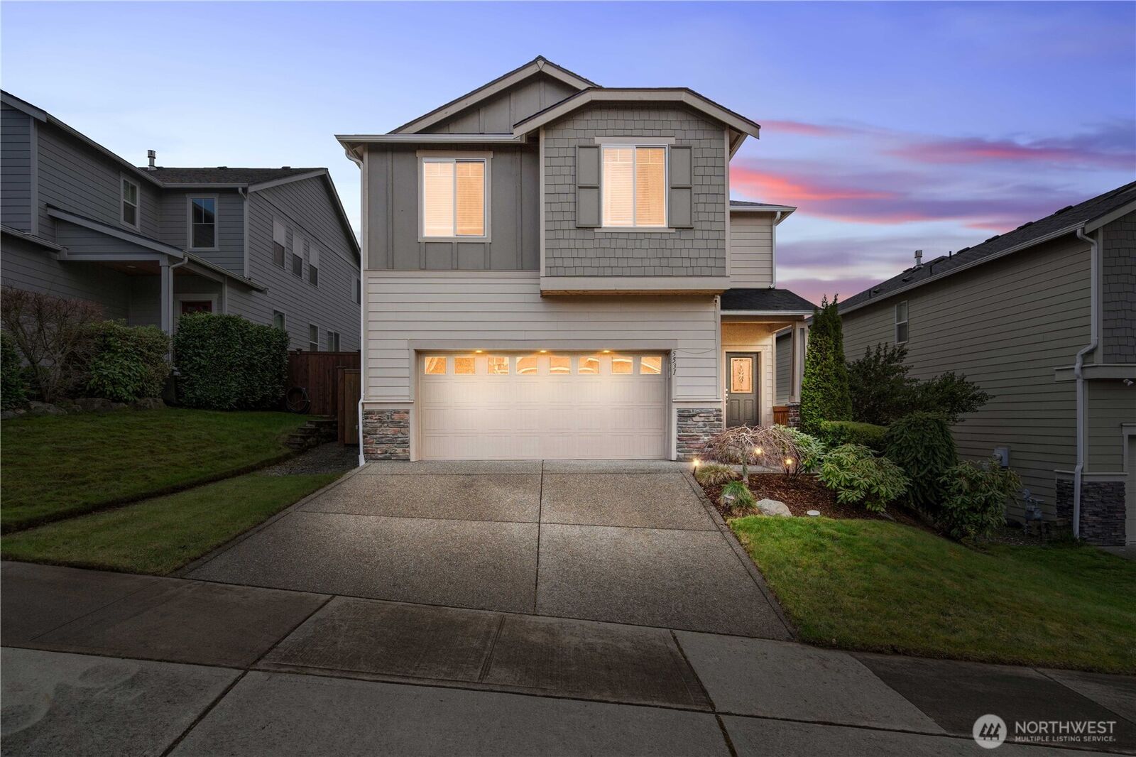 Property Photo:  5531  Douglas Avenue SE  WA 98092 