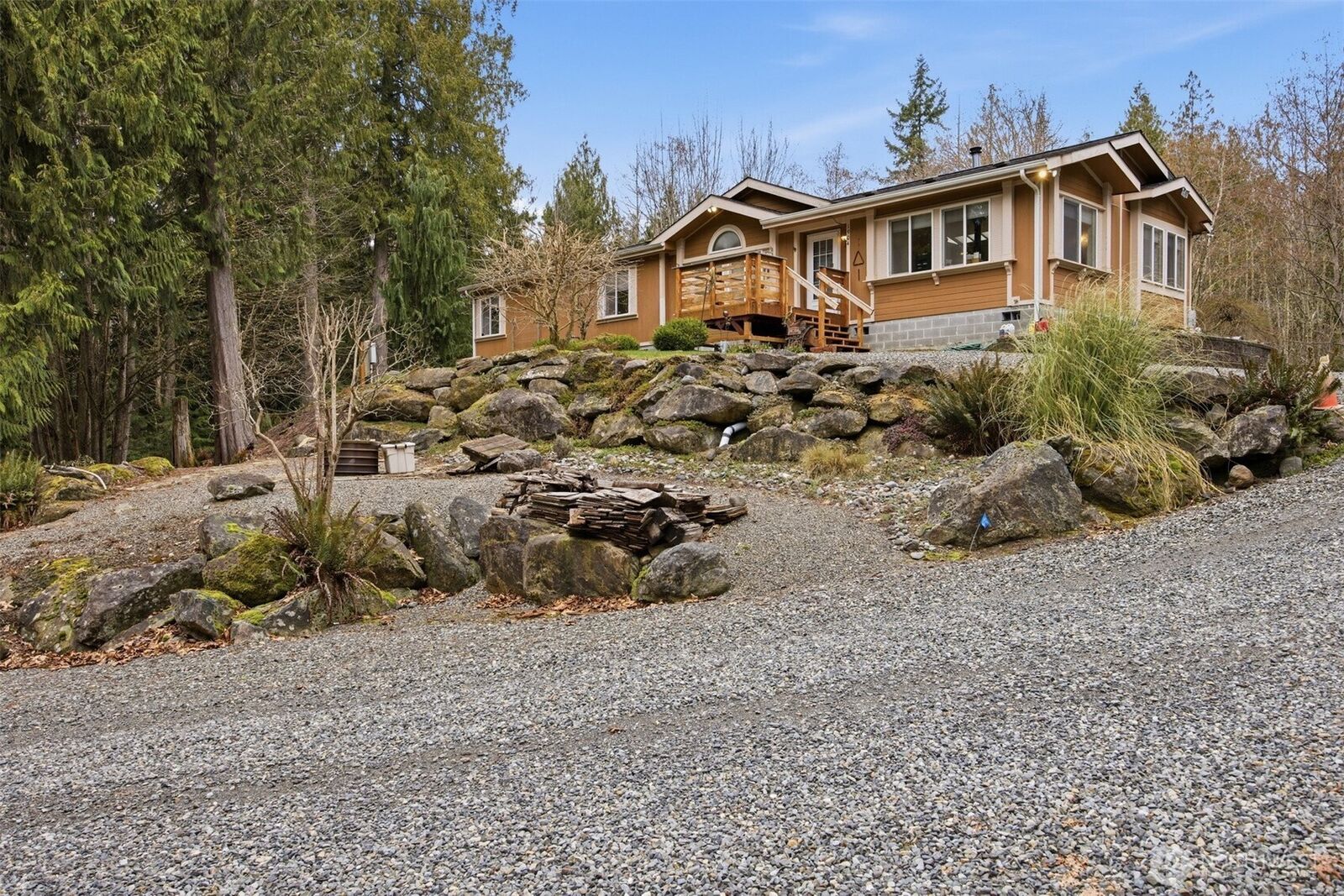 Property Photo:  1904  Yew Street Road  WA 98229 