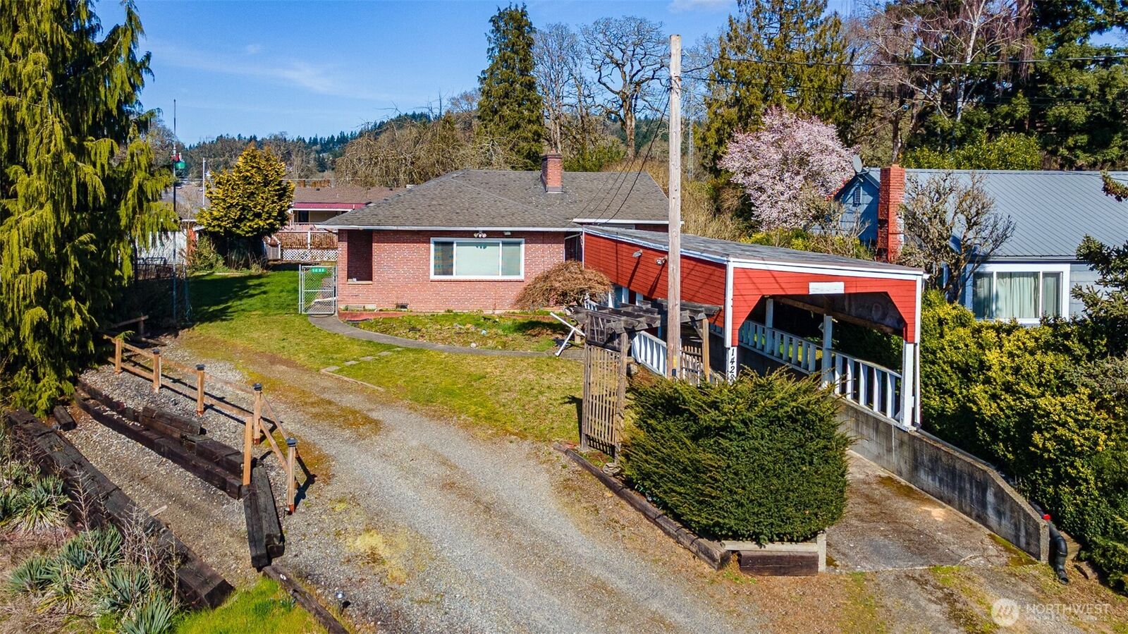 Property Photo:  1428 SW Grandview Avenue  WA 98532 