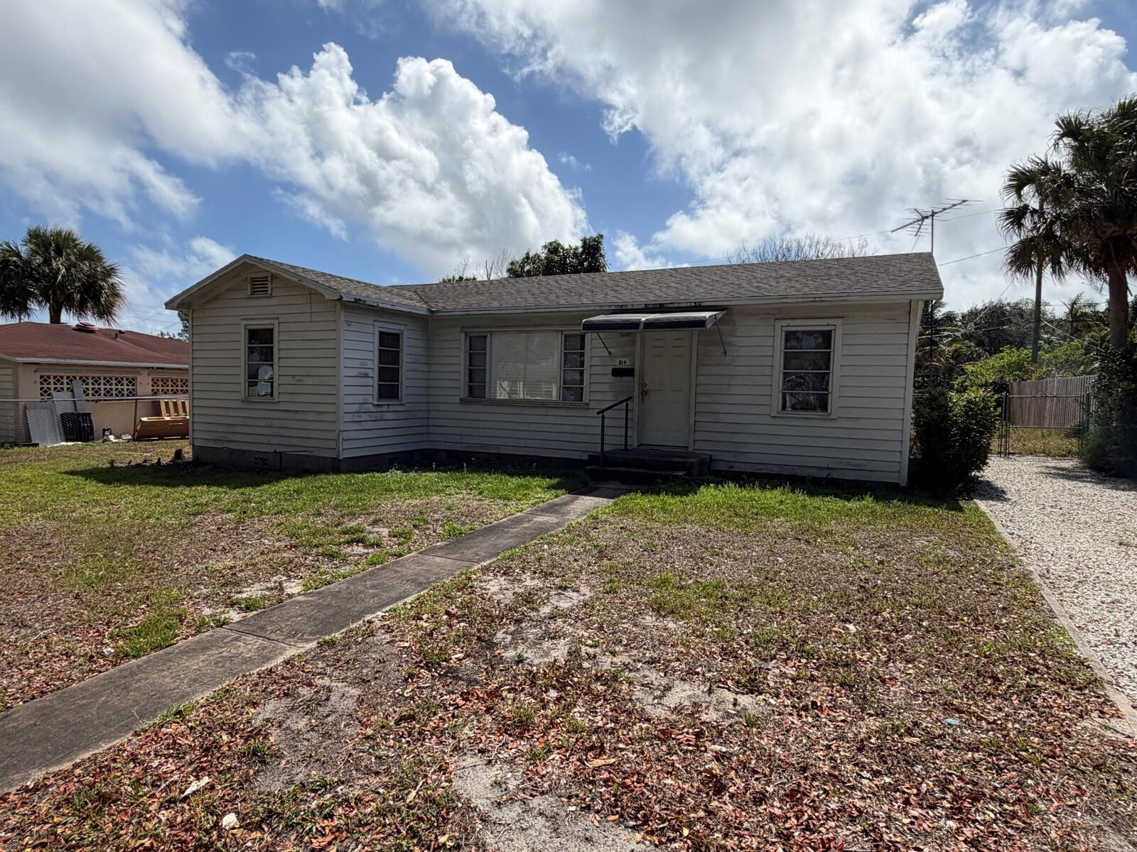 Property Photo:  814 36th  FL 33407 